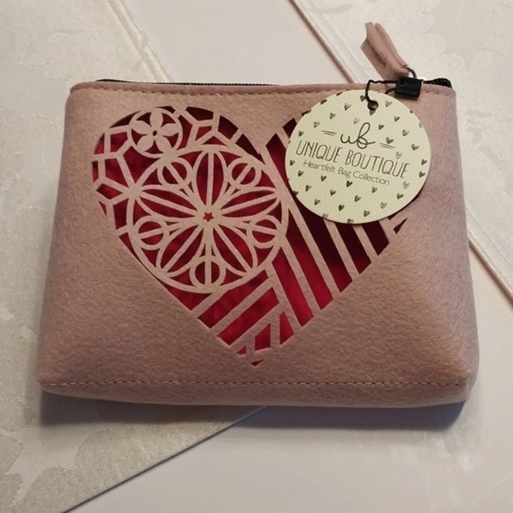 Unique Boutique Heartfelt NWT Felt‎ Clutch Cosmetic Bag Handbag Coins Tan Red